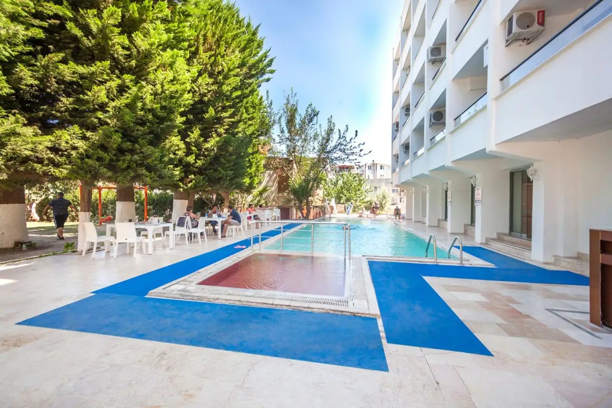 MARLA SUIT HOTEL