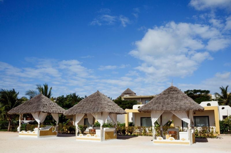 beach suite with pavilion