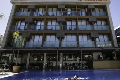 LAREN FAMILY HOTEL & SPA