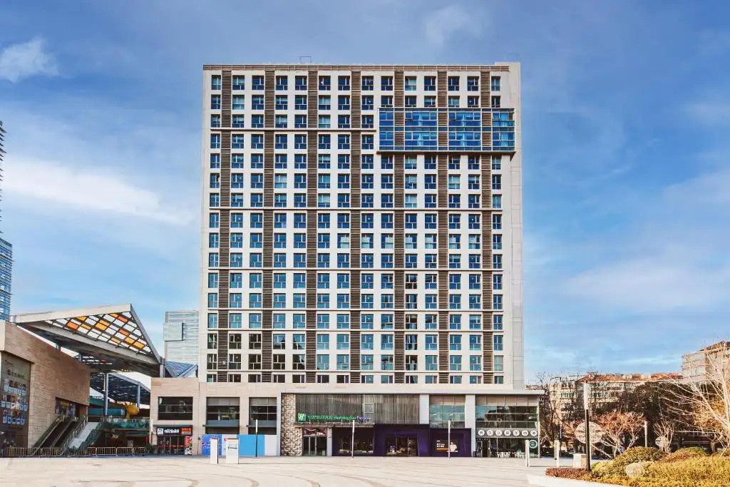 HOLIDAY INN EXPRESS SHANGHAI BAOSHAN BAOYANG