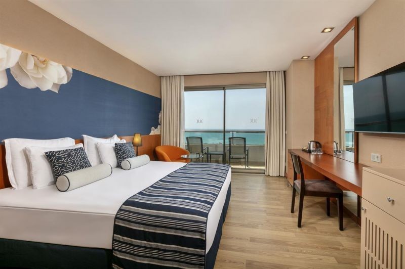 standard side sea view