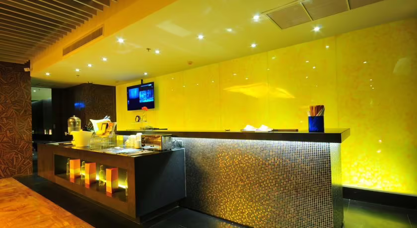 CITRUS SUKHUMVIT 13