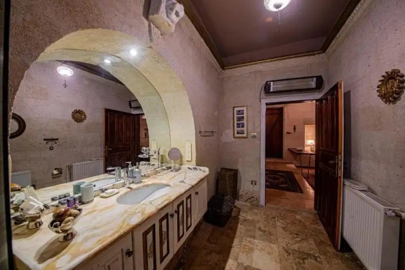 TABAL CAVE HOTEL
