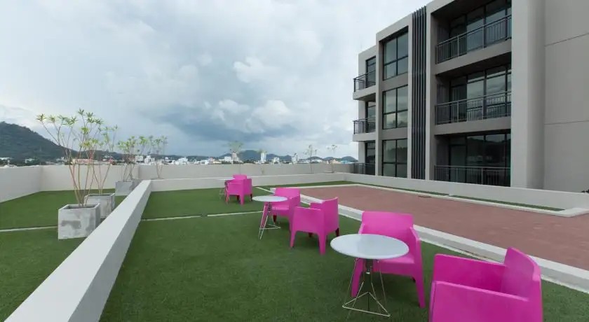 SUGAR PALM RESIDENCE