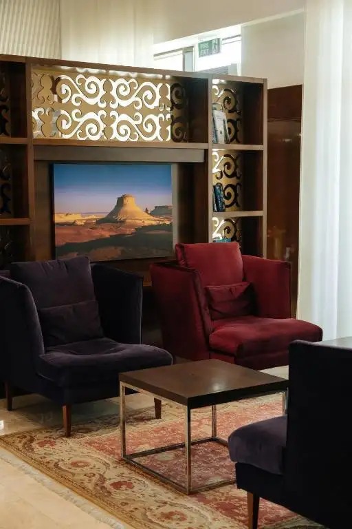 HOLIDAY INN AKTAU