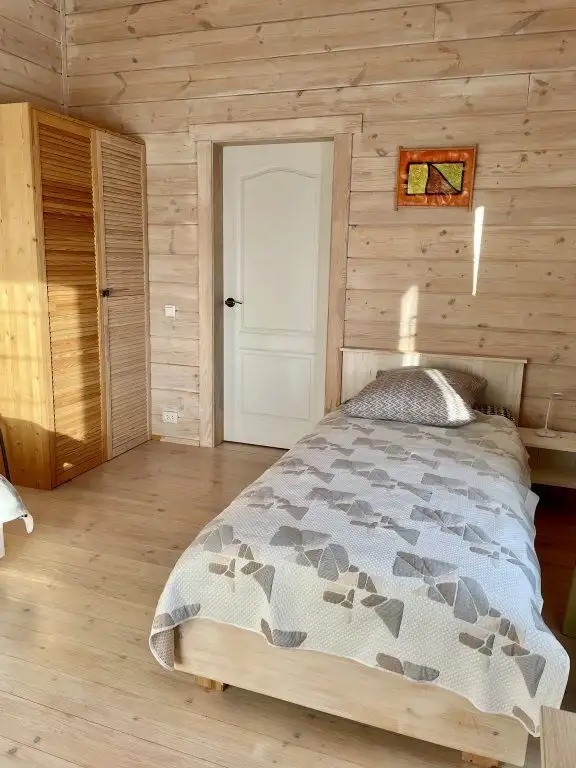 ШАЛЕ В ГОСТЕВОМ КОМПЛЕКСЕ NEHOTEL