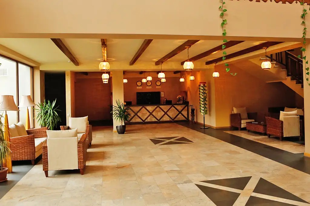 ARTHURS HOTEL