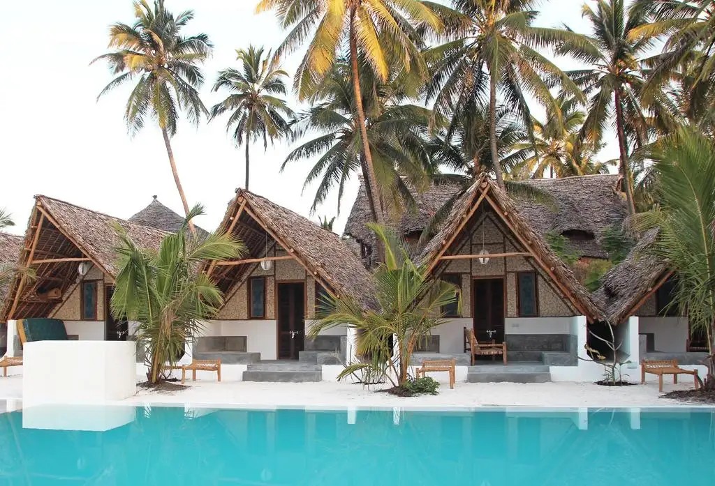 NUR BEACH