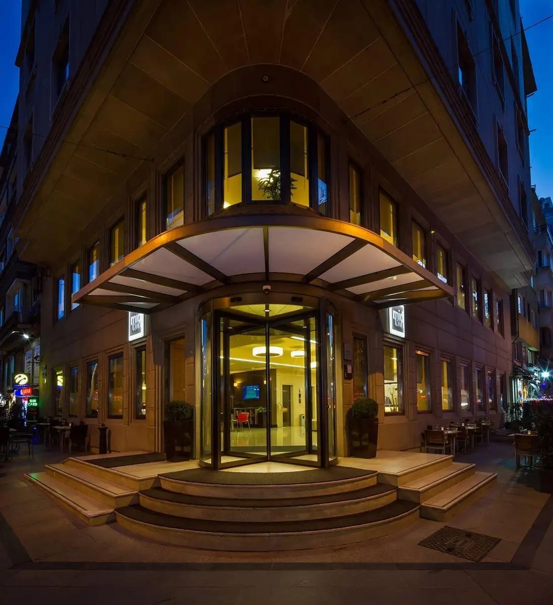 MIDTOWN HOTEL