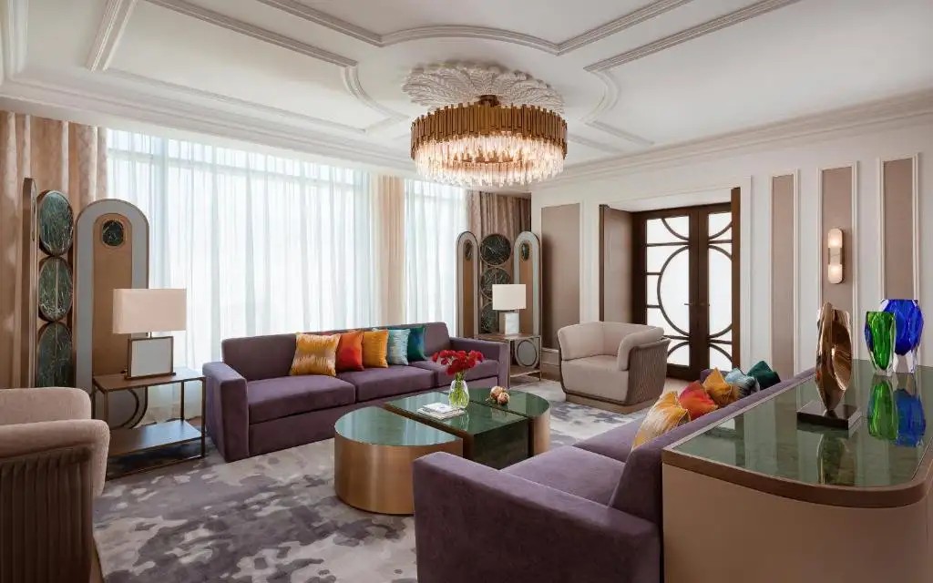 THE RITZ CARLTON