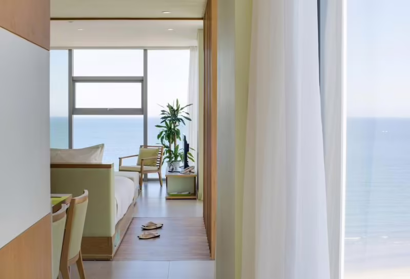 FUSION SUITES DANANG BEACH