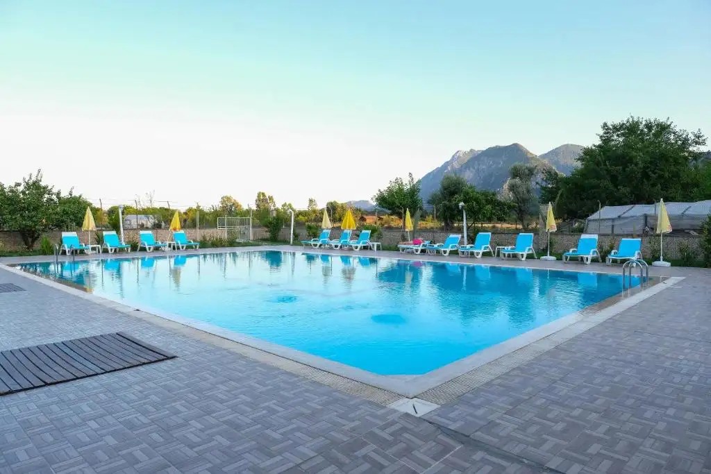 APELLA HOTEL BOUTIQUE (EX. SEVEN SEASONS)