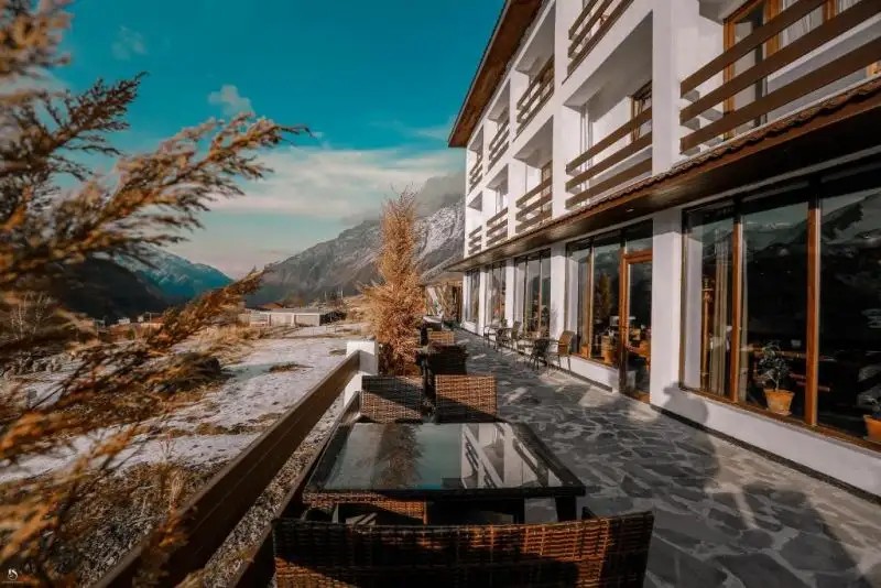 ALPINE LOUNGE KAZBEGI