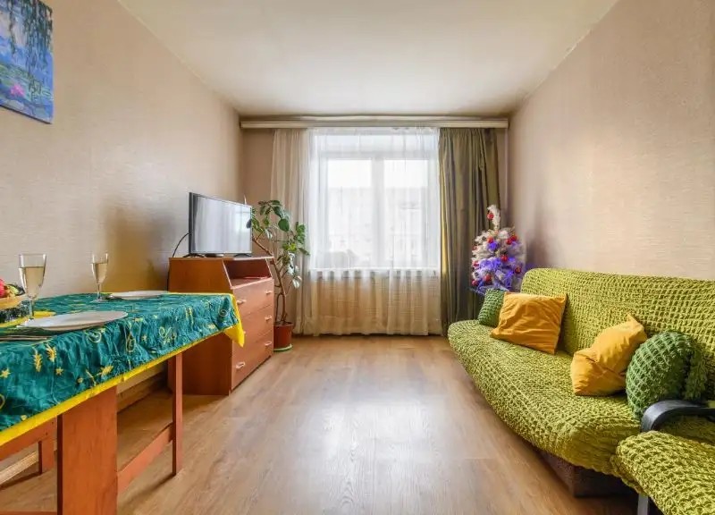 SUTKI RENT НА НОВОЧЕРКАССКОМ
