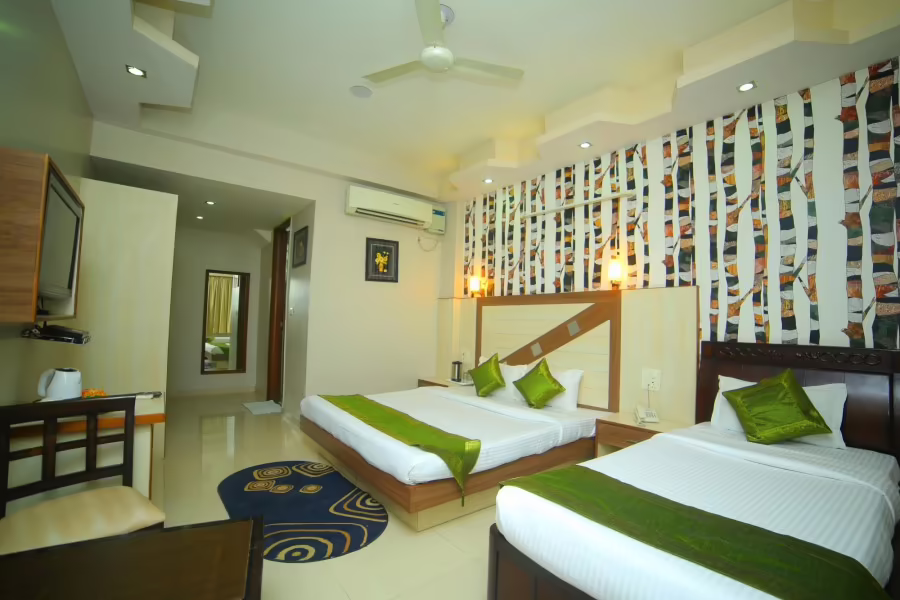 ROCKWELL PLAZA