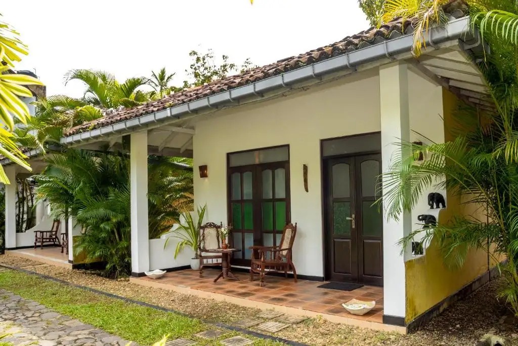 JASMINE CABANAS AT UNAWATUNA