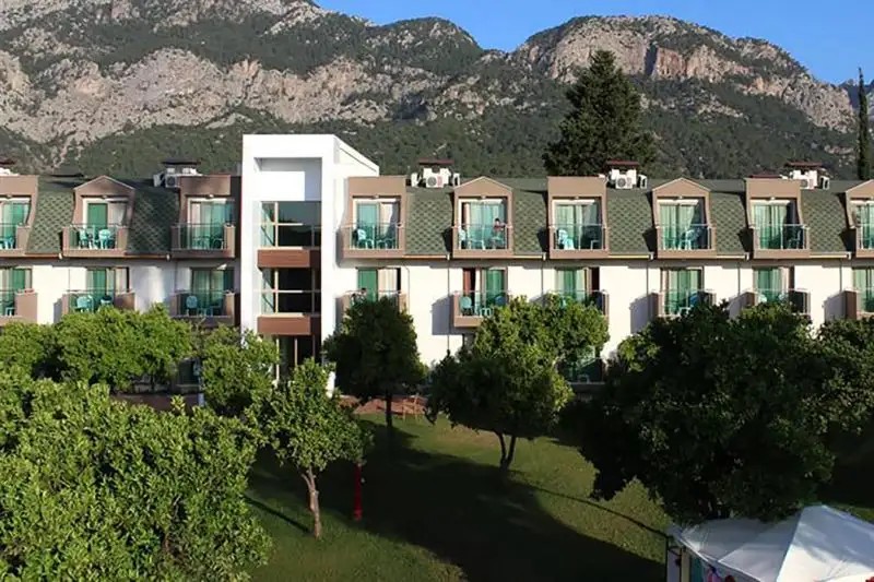 BERALISA FAMILY GARDEN HOTEL
