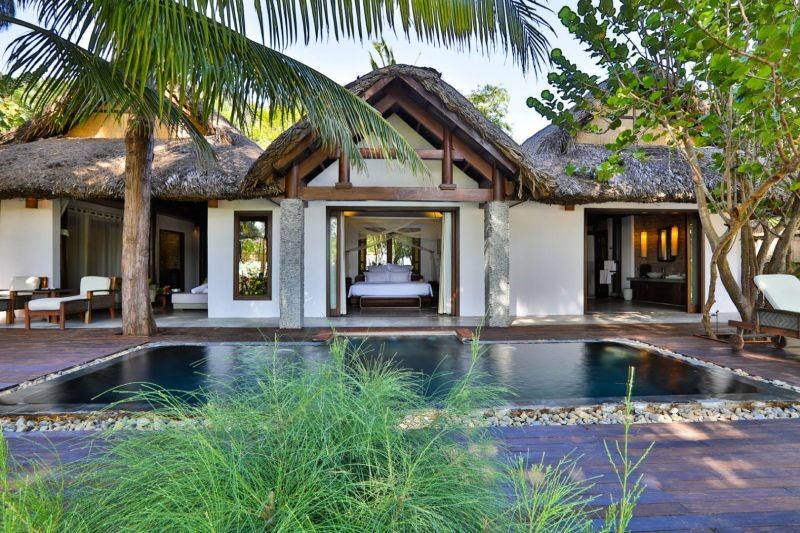 lagoon pool villa