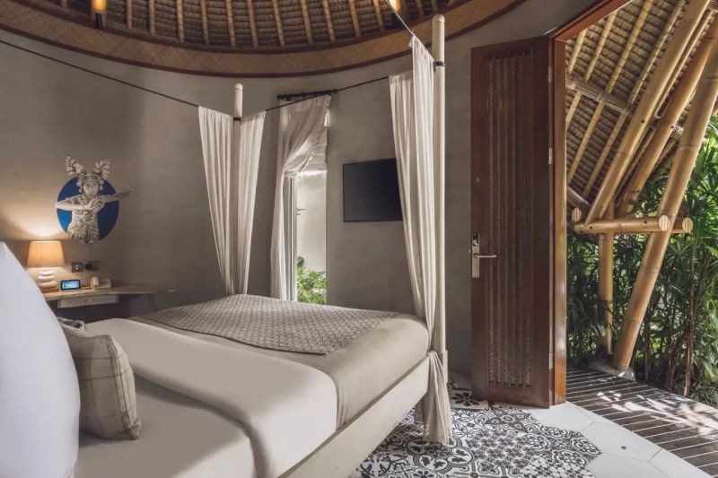 ubud cottage with bathtub