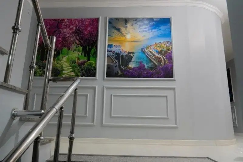 HERALDIC ROOM HOTEL