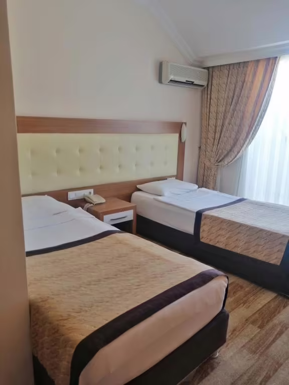 MITOS APARTMENT & HOTEL