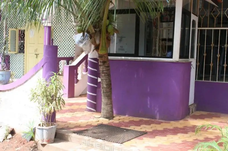 QUEEN OF QUEENS GUEST HOUSE
