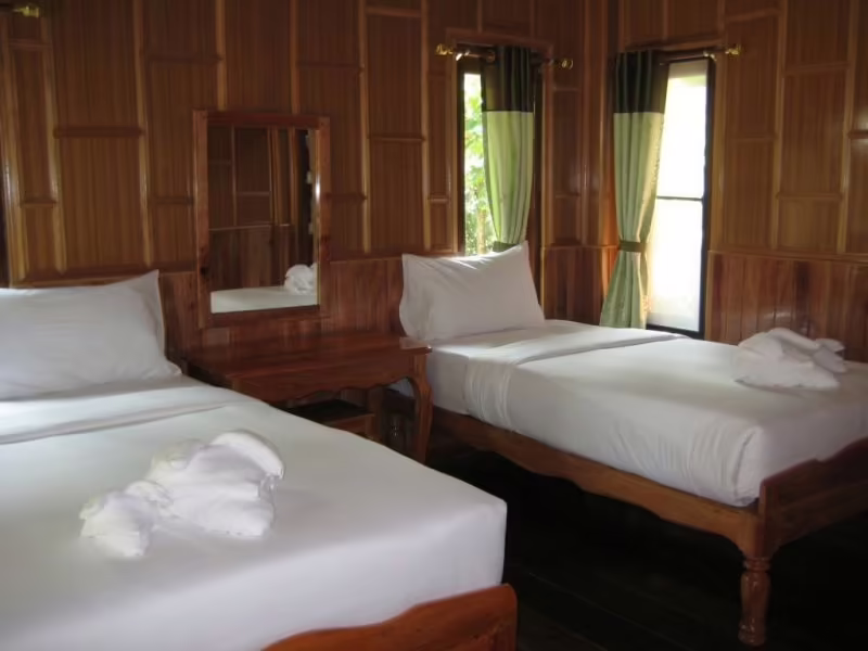 MACURA RESORT