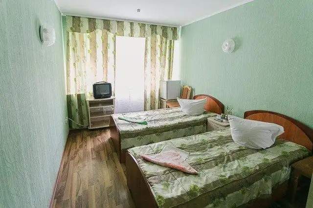 ЖЕЛЕЗНЯКИ