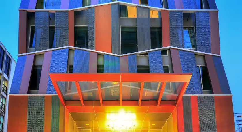 CITRUS SUKHUMVIT 13