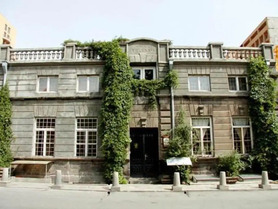 VILLA DELENDA