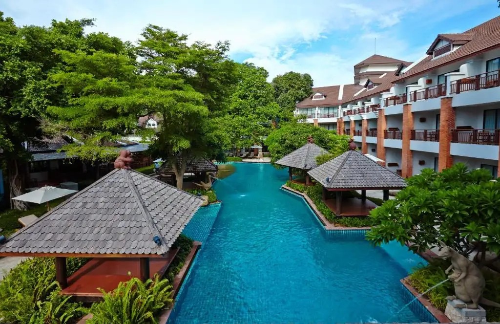 WOODLANDS HOTEL & RESORT