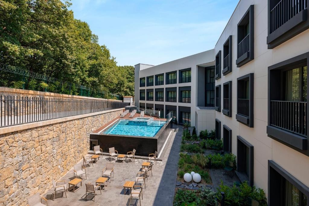 INVENTIST HOTEL SPORTS ACADEMY 