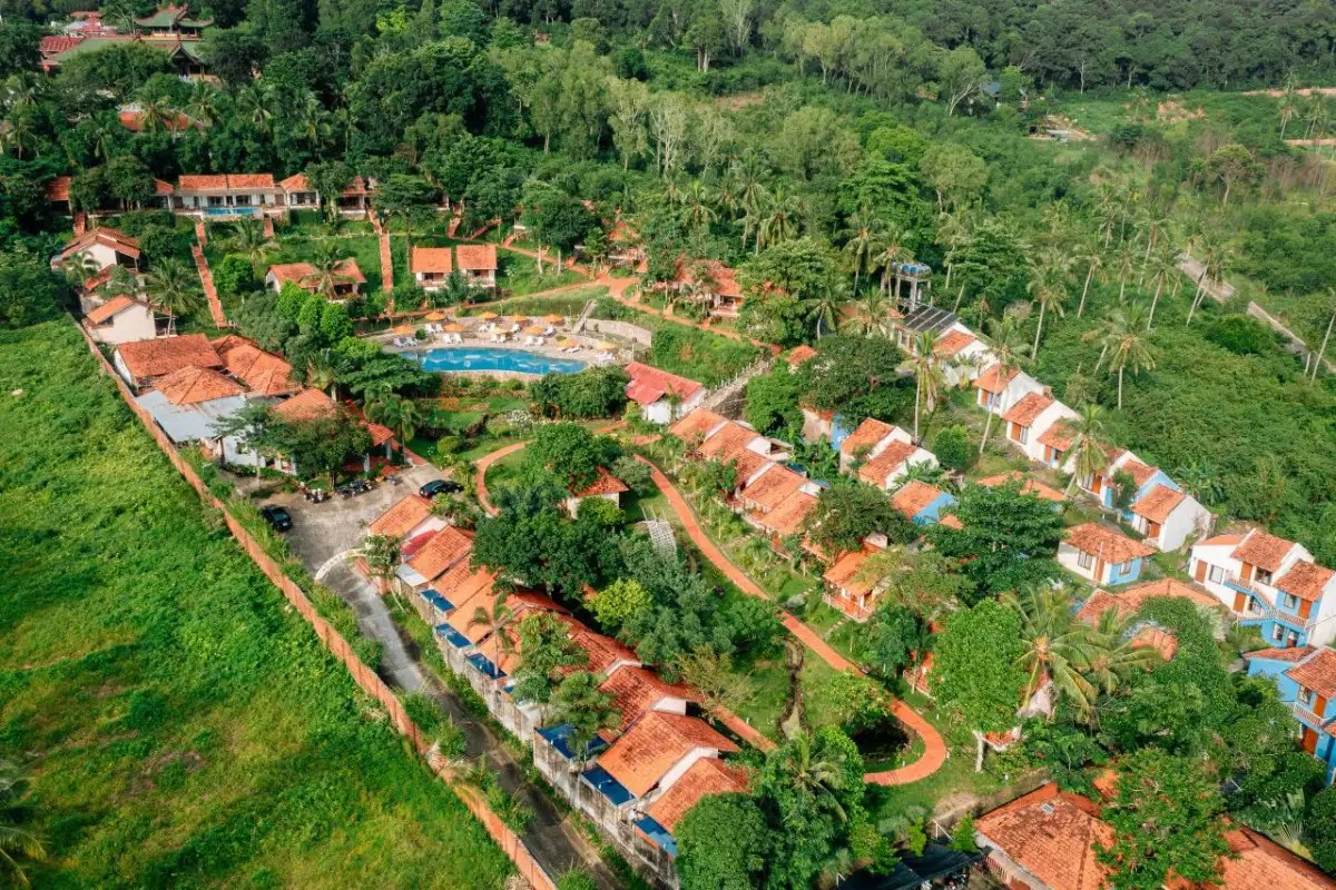 DAISY RESORT