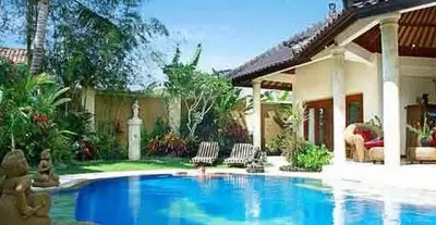 EARL VILLA