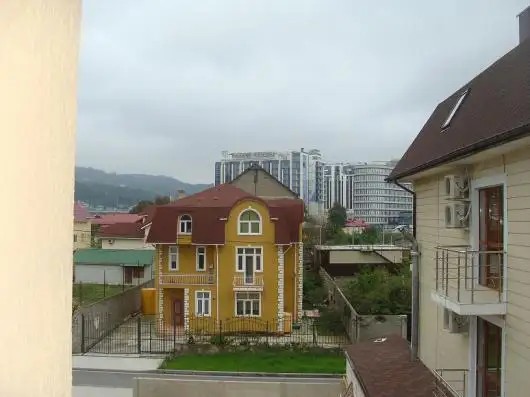 НА КУВШИНКАХ