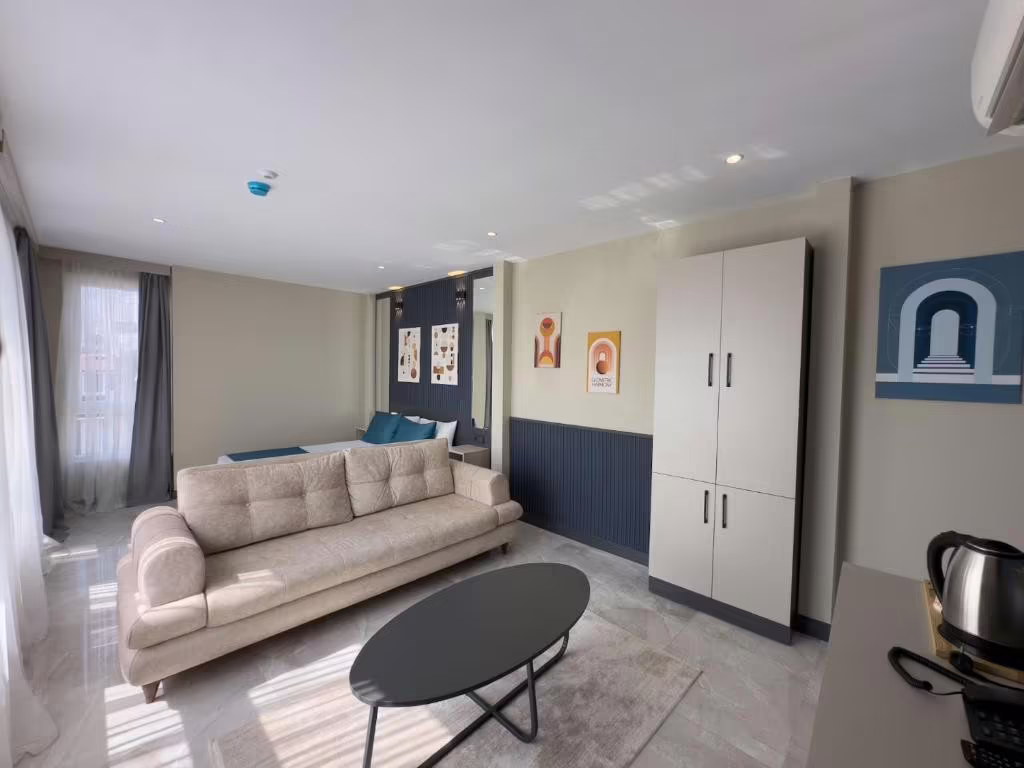 SKY LUXE HOTEL