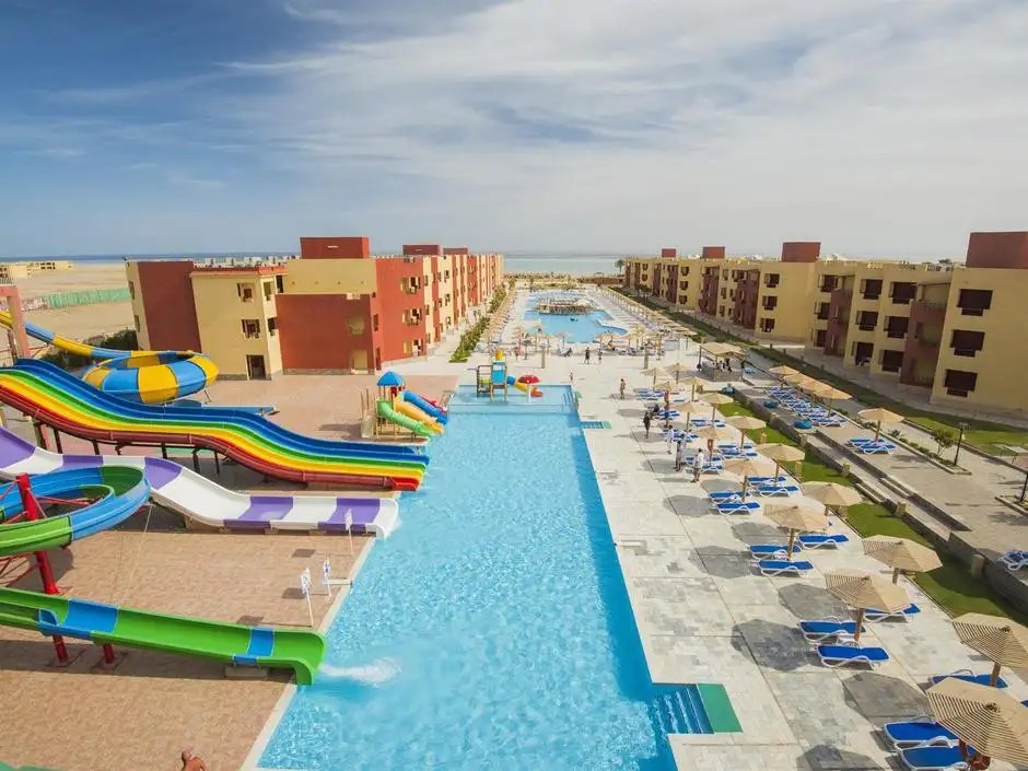 CASA MARE RESORT (EX. ROYAL TULIP BEACH RESORT)