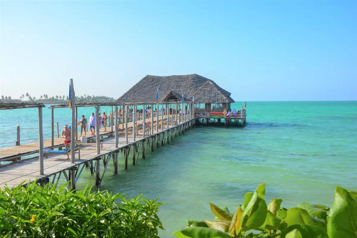 REEF & BEACH RESORT