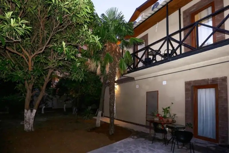 EZO HOTEL