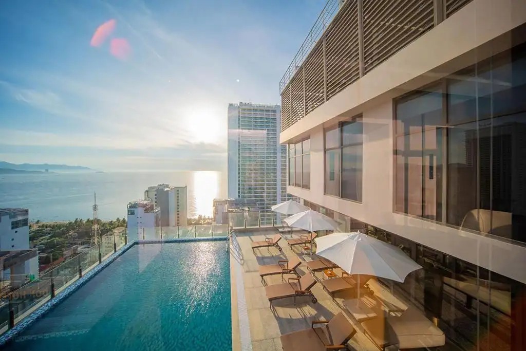 GREEN BEACH HOTEL