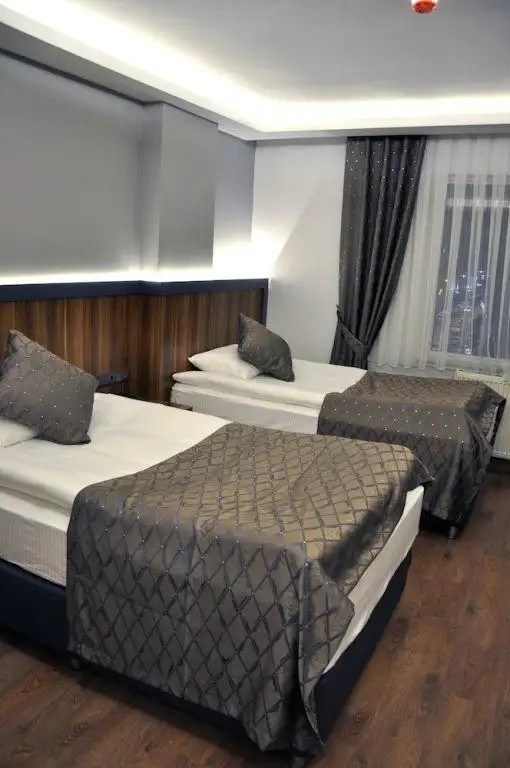 SAKA LIFE OTEL