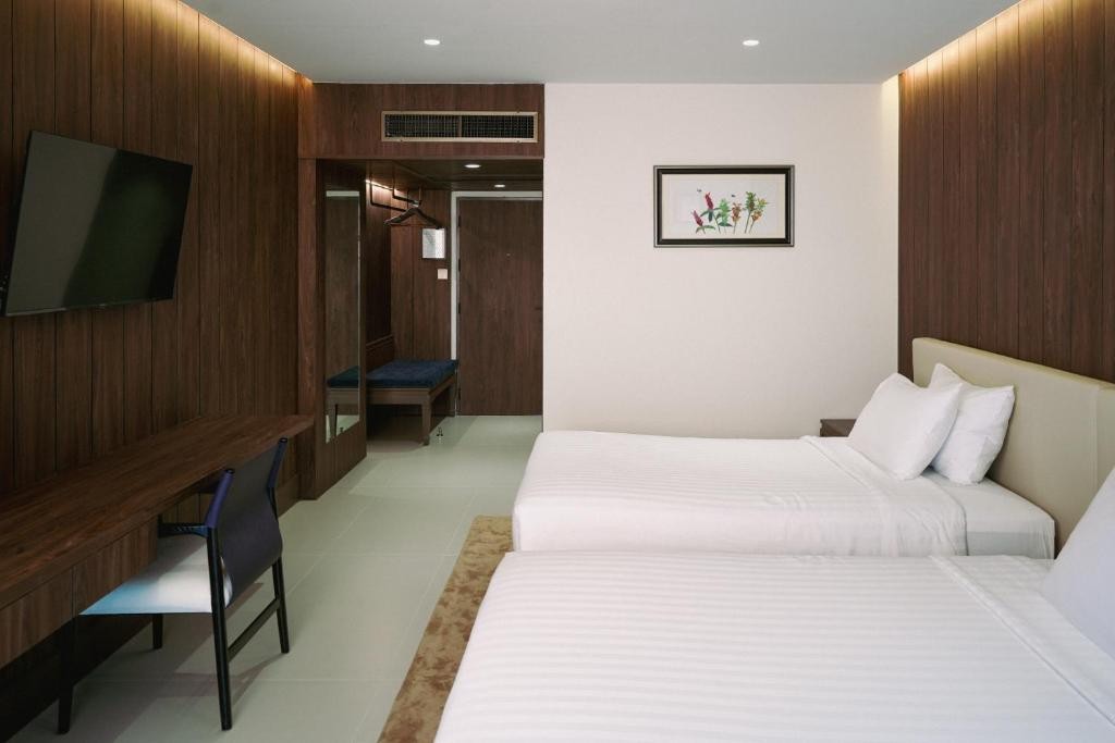 ROYAL TWINS PALACE HOTEL