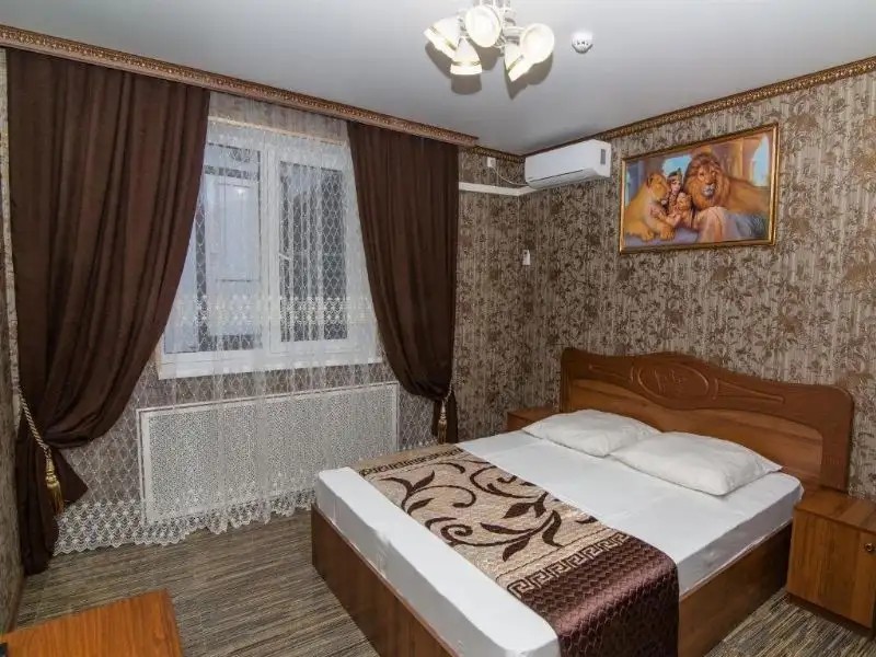 КОРОНА