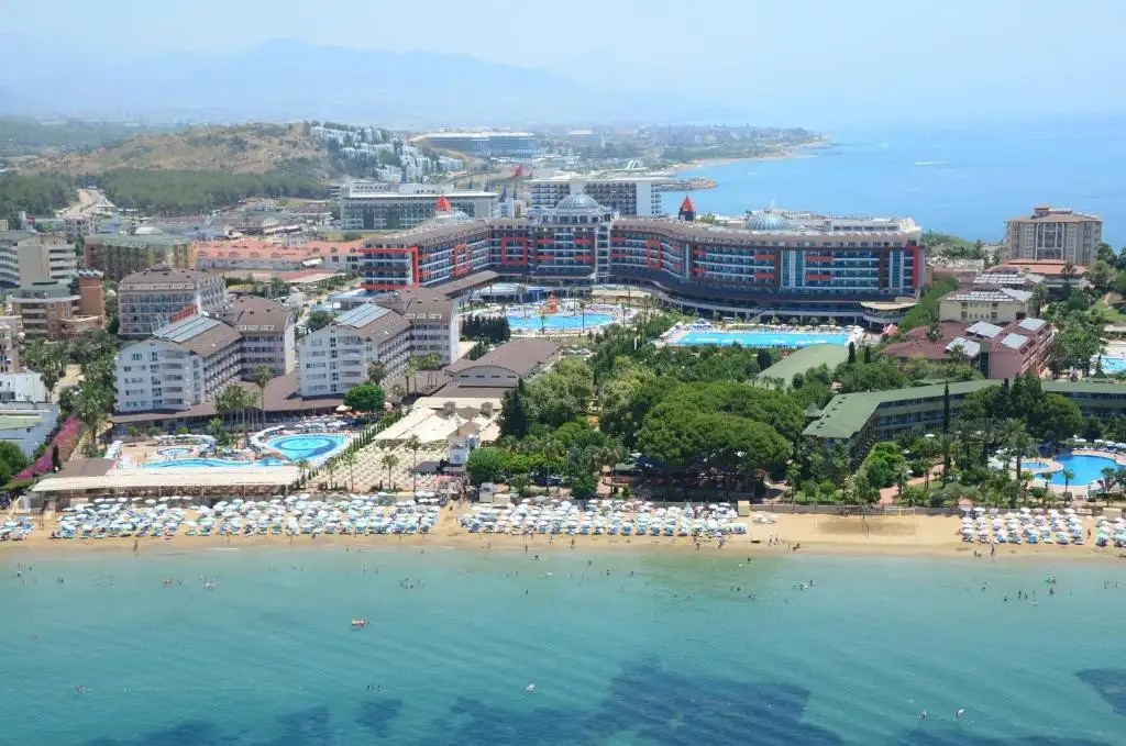 LONICERA WORLD HOTEL