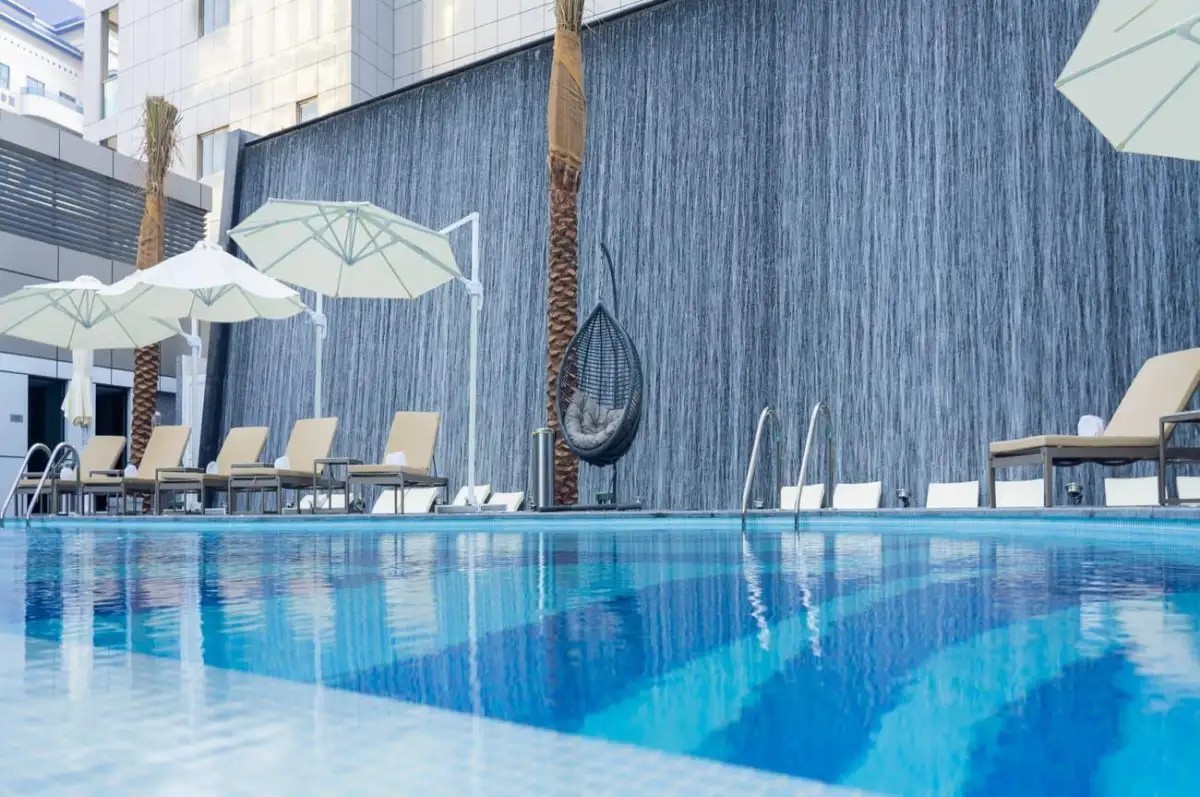 AL KHOORY SKY GARDEN HOTEL