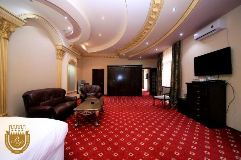 luxe executive