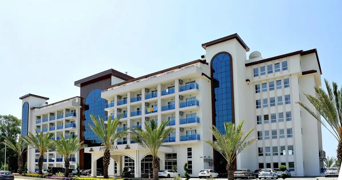 ANNABELLA DIAMOND HOTEL & SPA