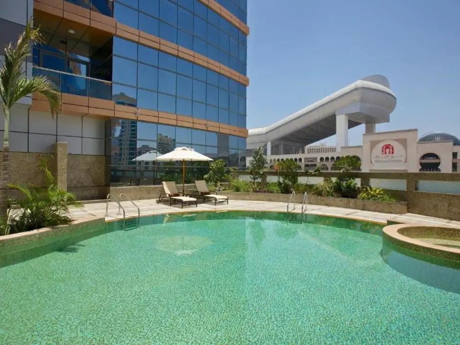 DOUBLETREE BY HILTON HOTEL & RESIDENCES DUBAI AL BARSHA