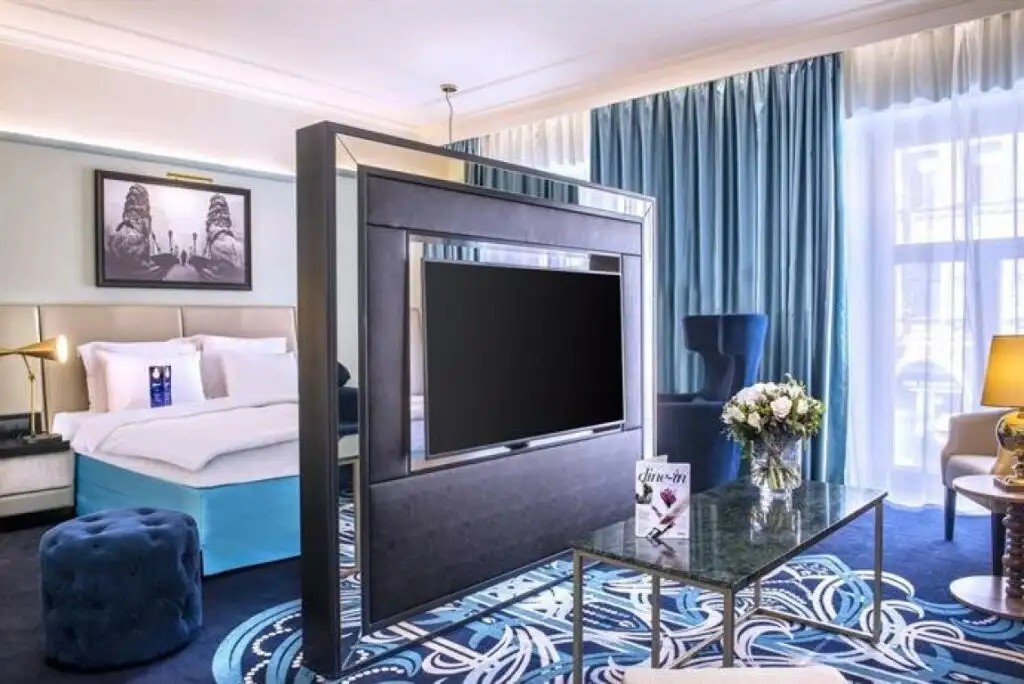 COSMOS SELECTION ST. PETERSBURG NEVSKY ROYAL HOTEL (EX. RADISSON ROYAL)