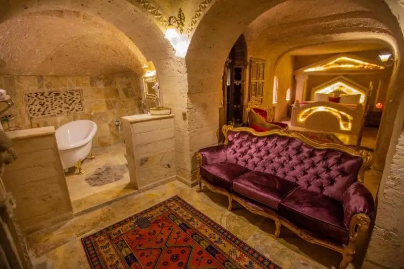 ROYAL CAVE HOTEL